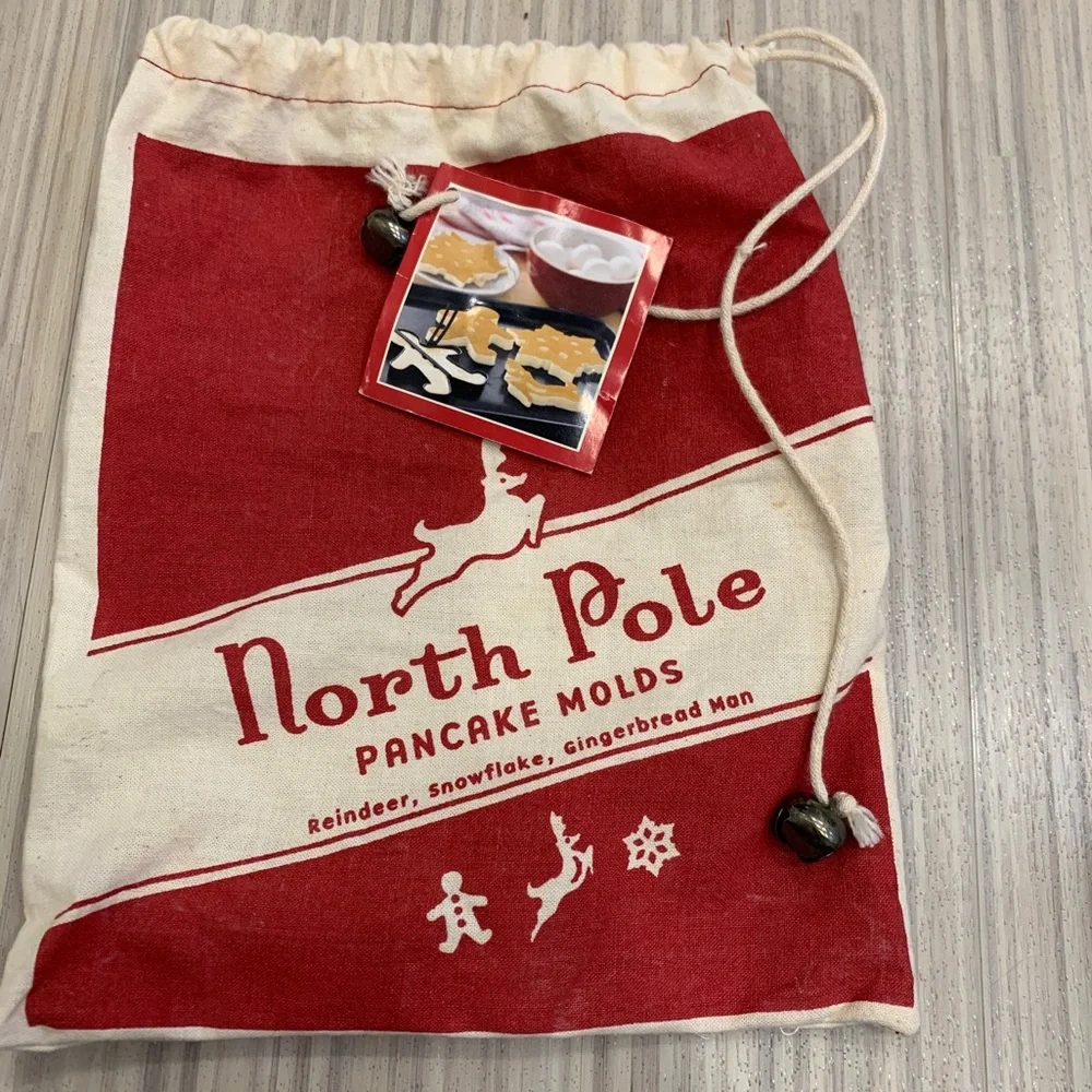 Williams-Sonoma North Pole Pancake Molds NIB